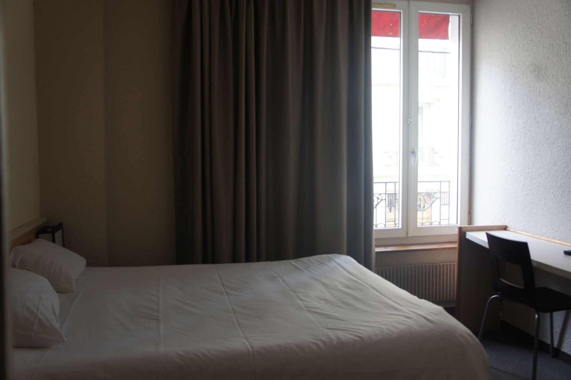 Hotel D'Anjou Levallois-Perret Exterior photo
